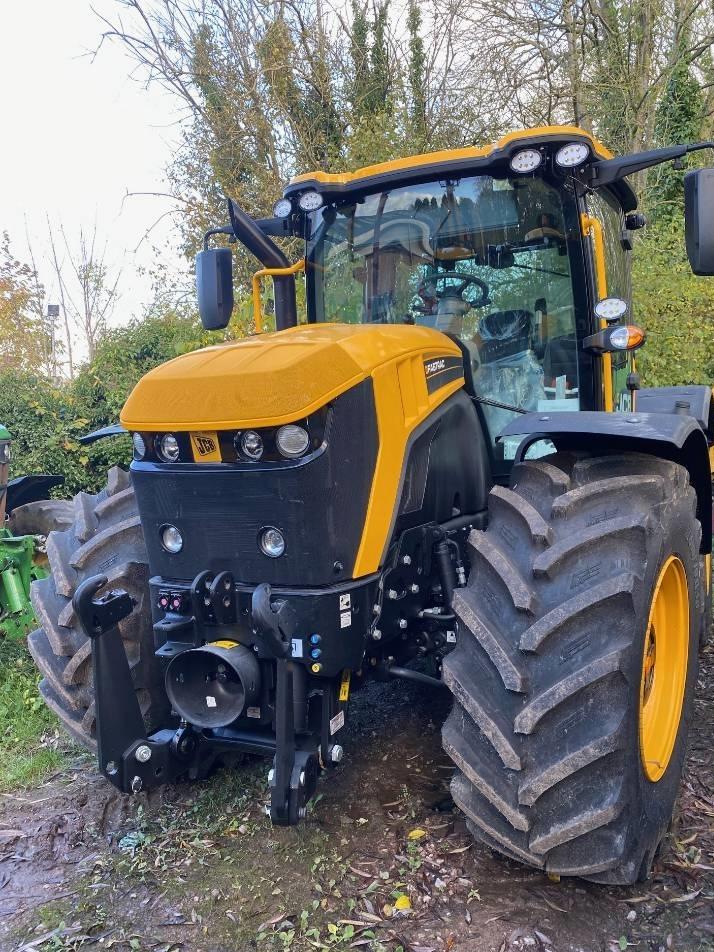 Tractor - JCB Fastrac 4220