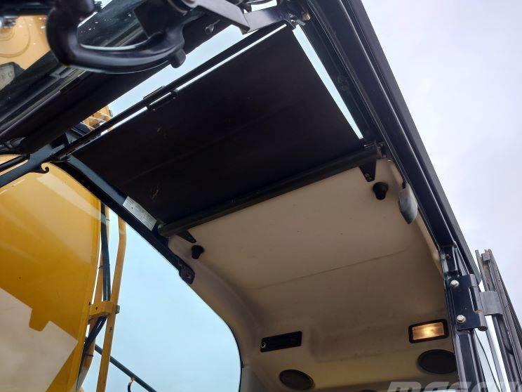 Excavator pe senile - JCB JS 130 LC