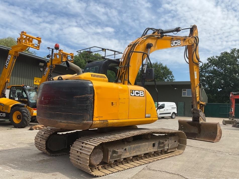 Excavator pe senile - JCB JS145