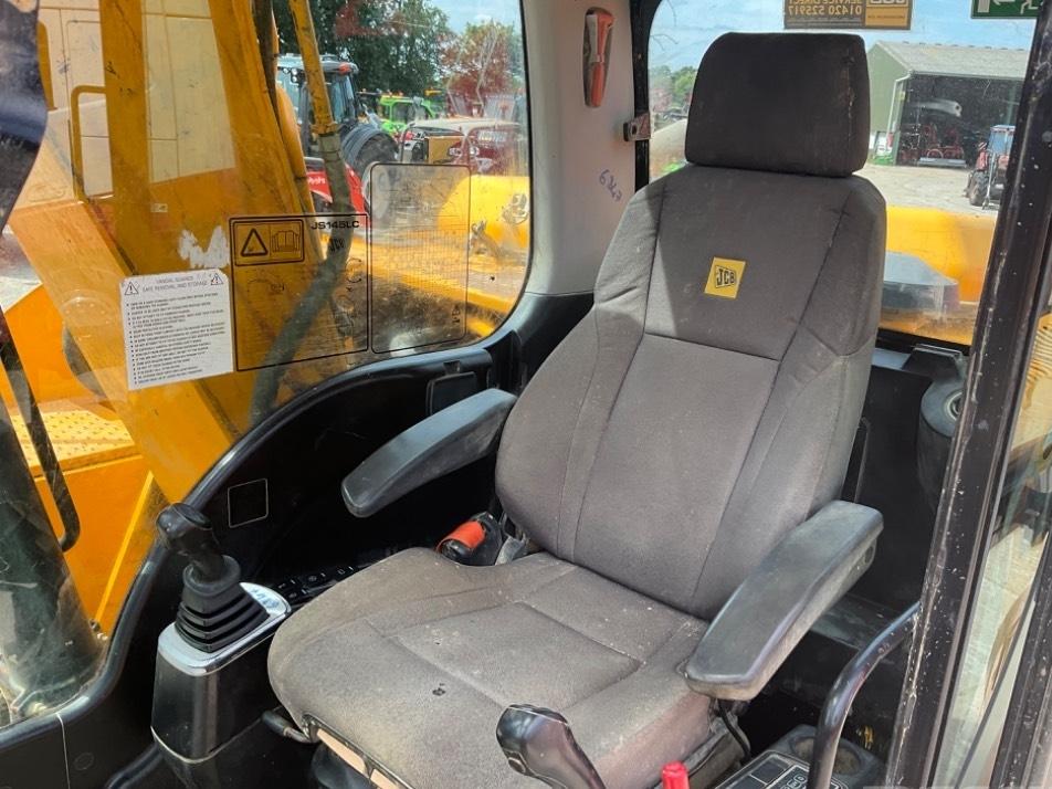 Excavator pe senile - JCB JS145