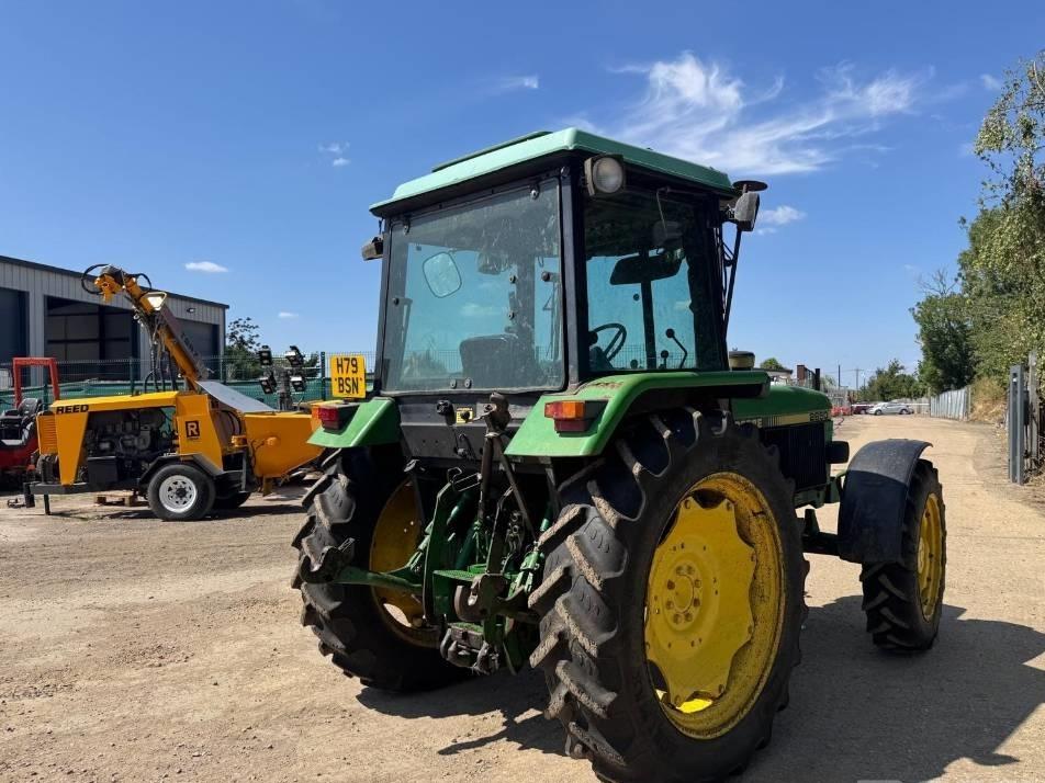 Tractor - John Deere 2850