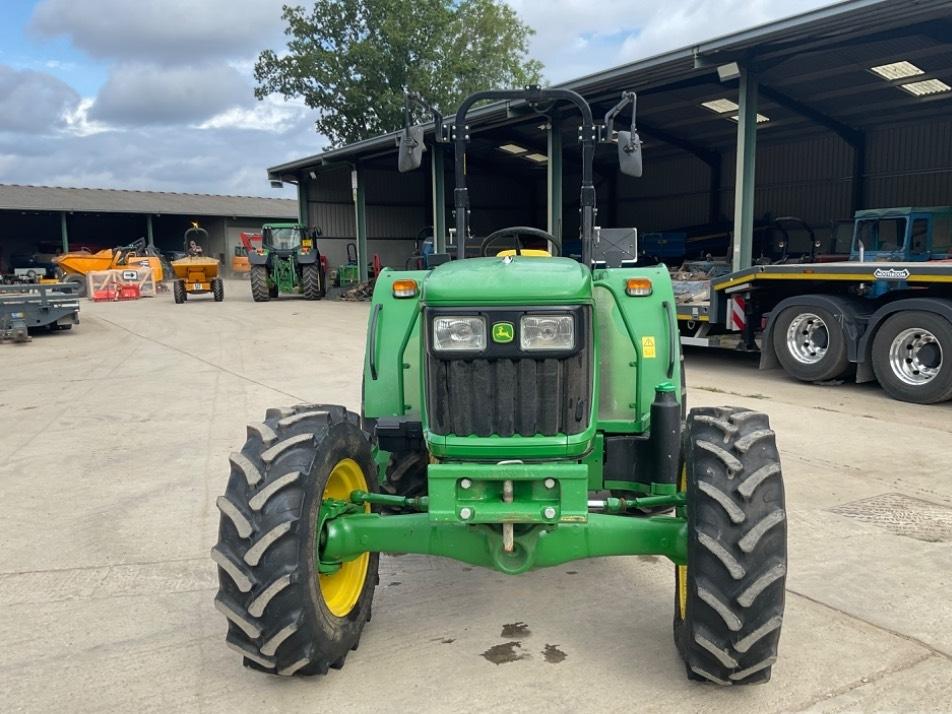 Tractor - John Deere 5050E