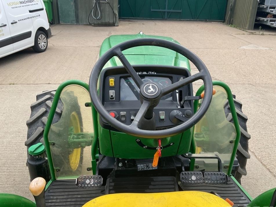 Tractor - John Deere 5050E