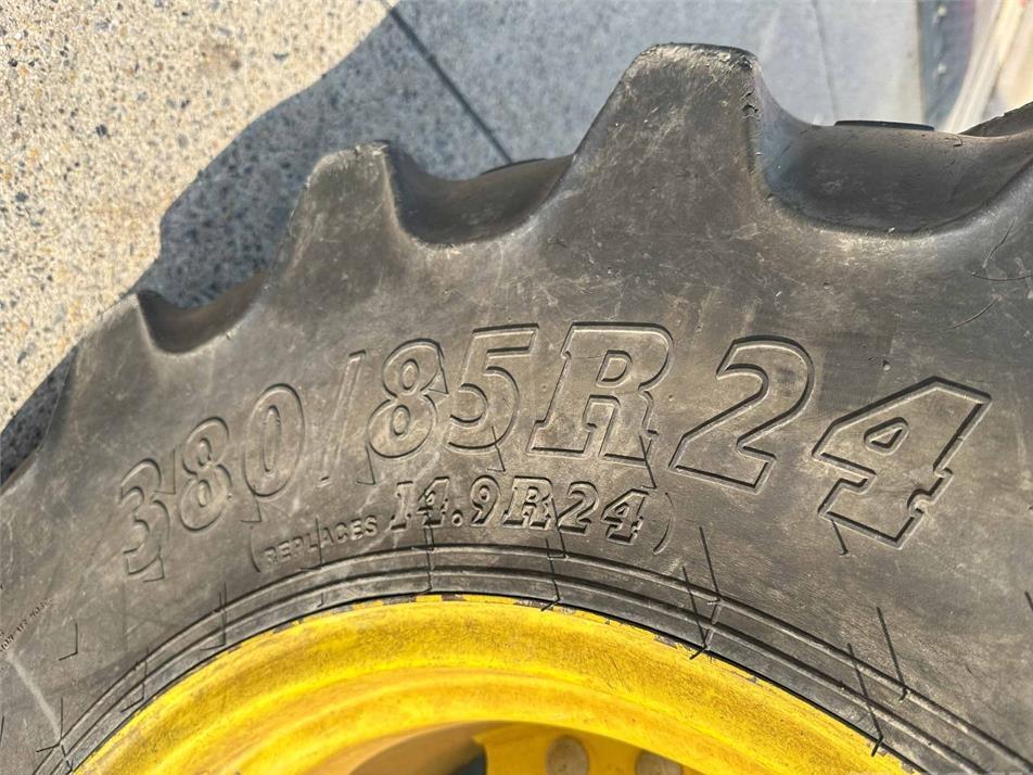 Tractor - John Deere 5125R