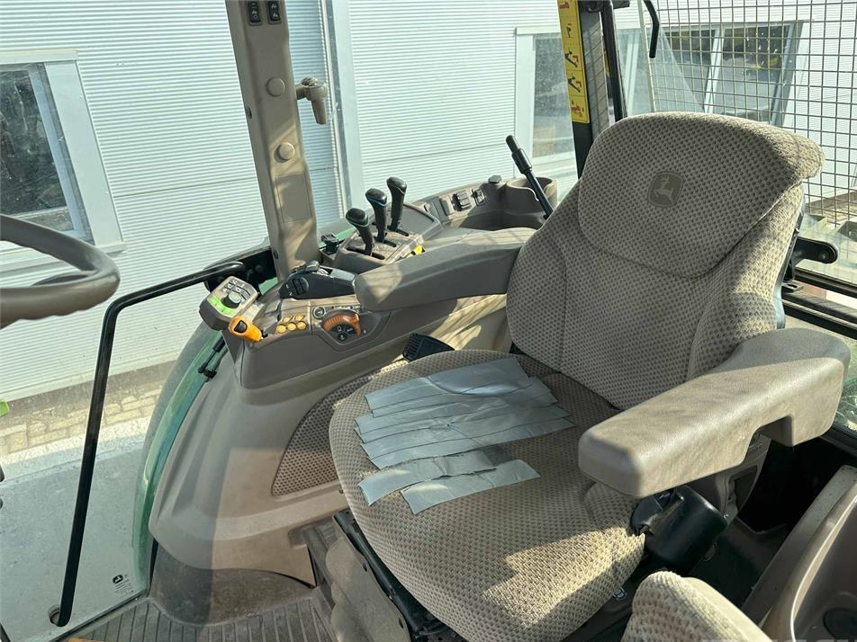 Tractor - John Deere 5125R