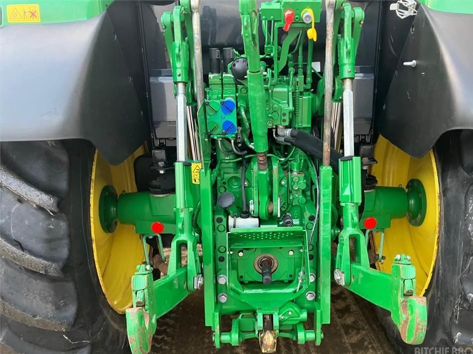 Tractor - John Deere 6120M