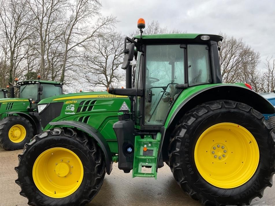 Tractor - John Deere 6130 M