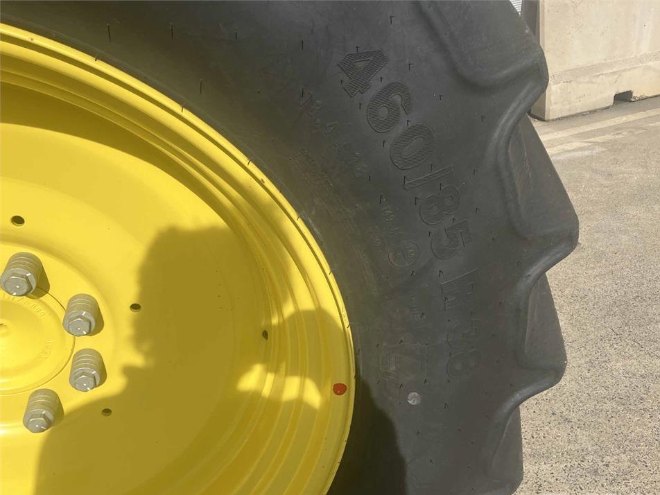 Tractor - John Deere 6145M