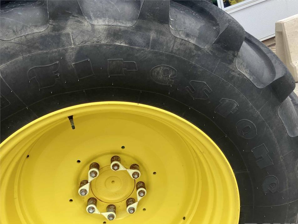 Tractor - John Deere 6155M