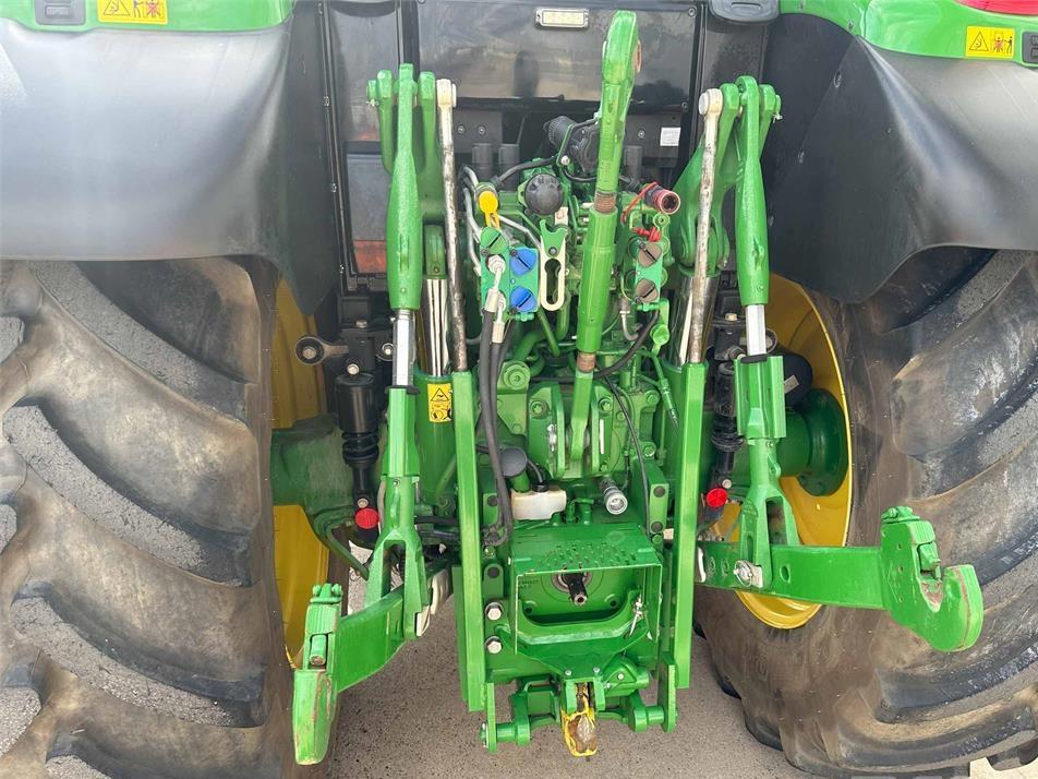 Tractor - John Deere 6155M