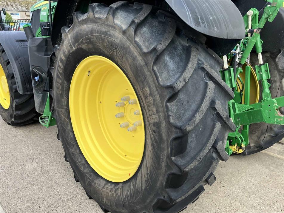 Tractor - John Deere 6155M