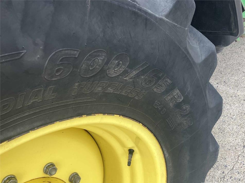 Tractor - John Deere 6155R