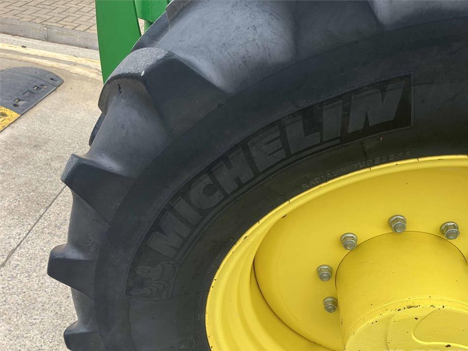 Tractor - John Deere 6155R