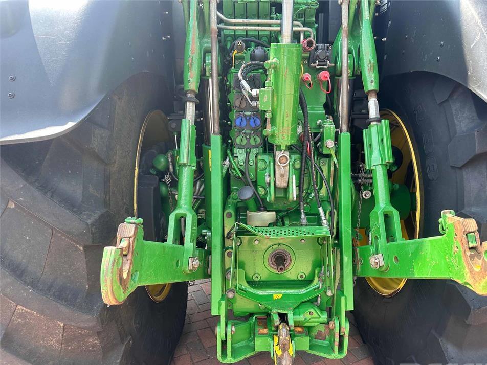 Tractor - John Deere 6195R