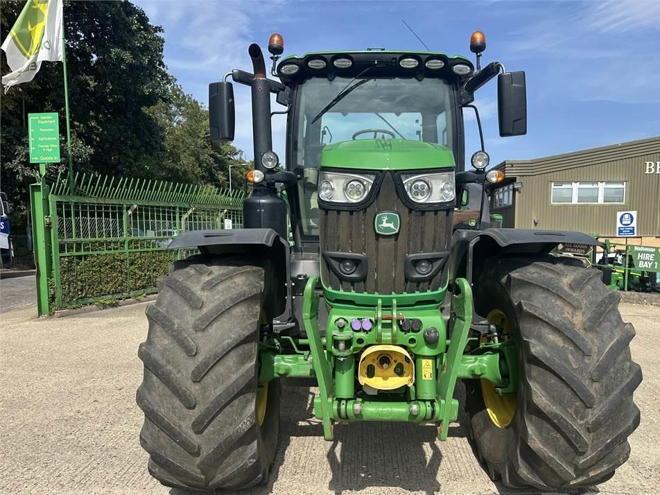 Tractor - John Deere 6215R