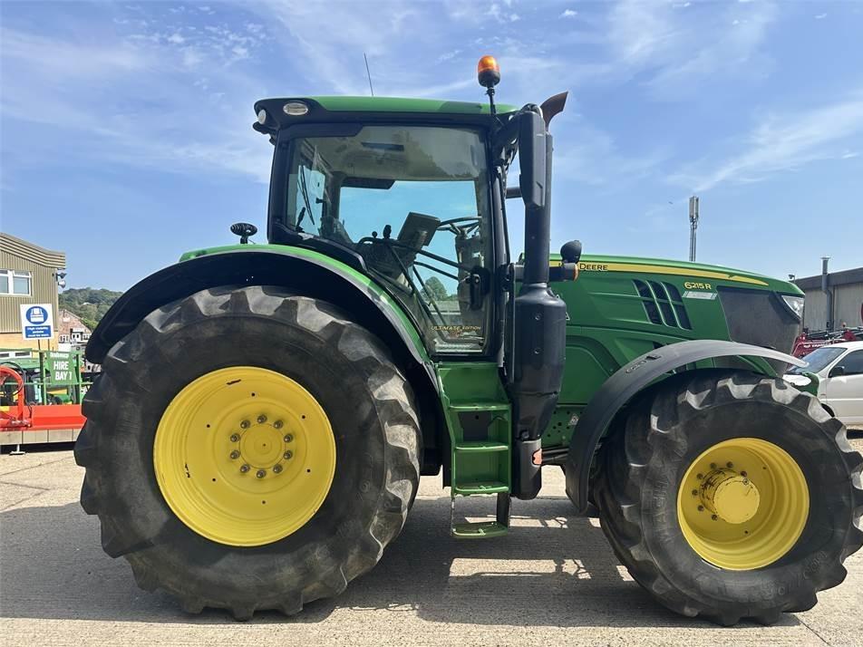 Tractor - John Deere 6215R