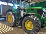 Tractor - John Deere 6215R