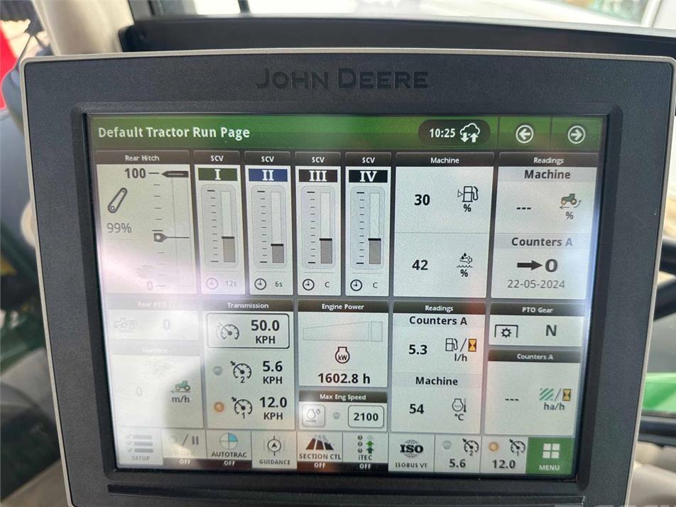 Tractor - John Deere 6215R