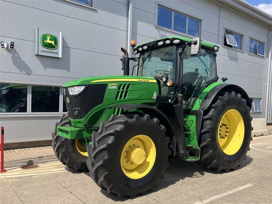 Tractor - John Deere 6215R