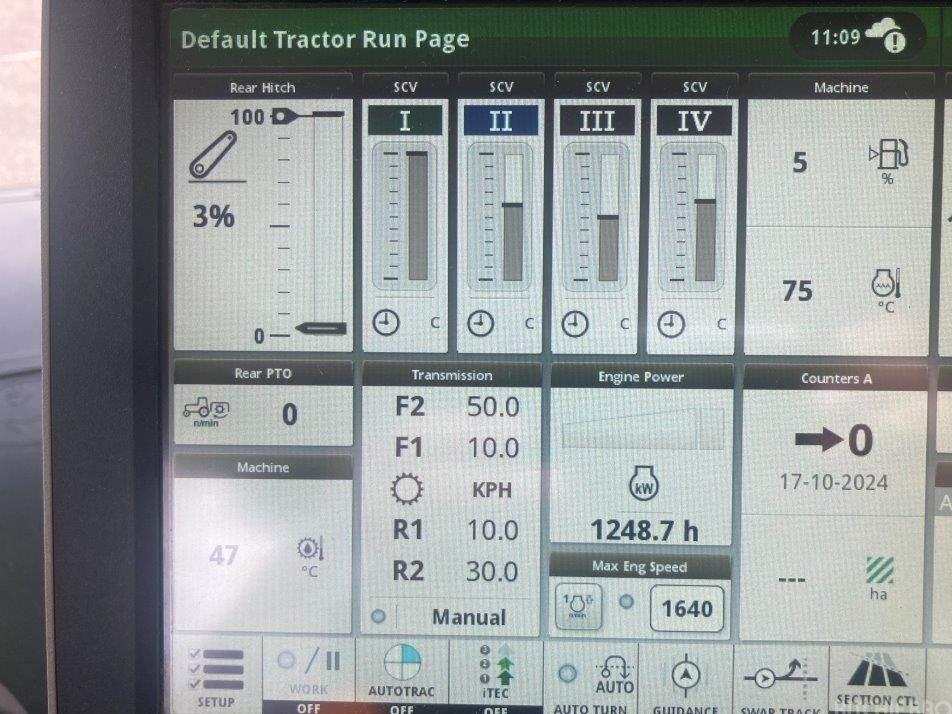Tractor - John Deere 6215R