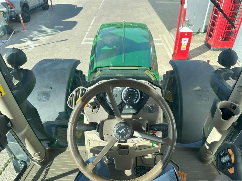 Tractor - John Deere 6250R