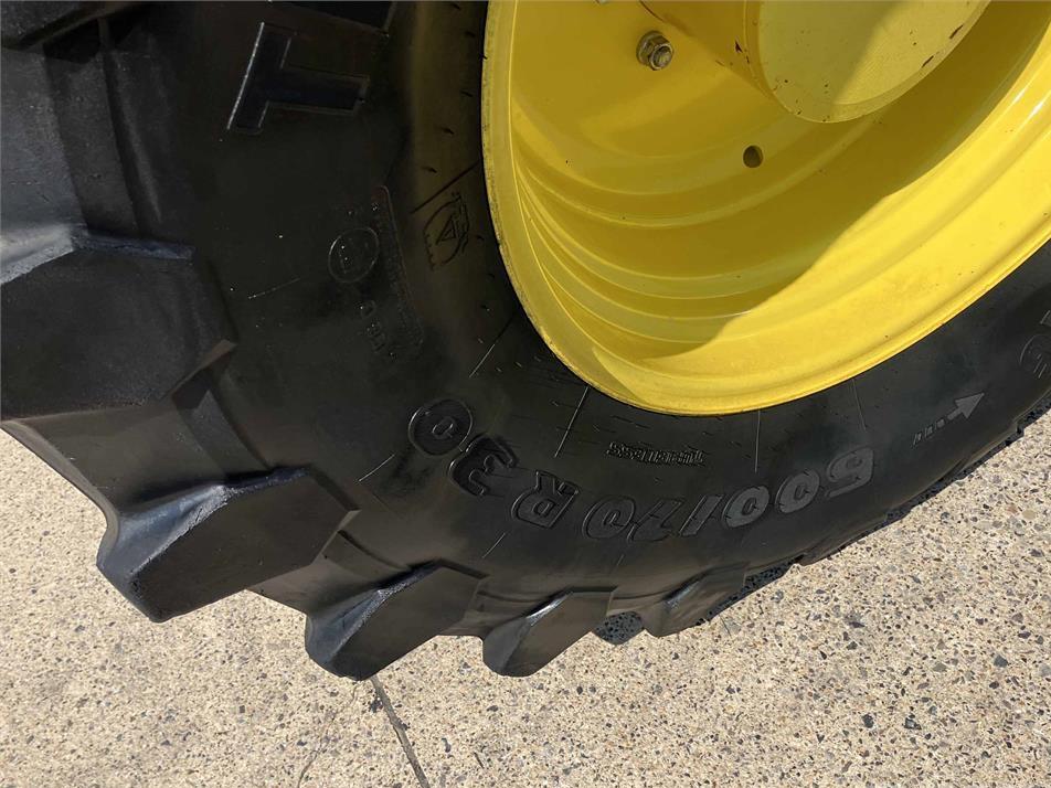 Tractor - John Deere 6250R