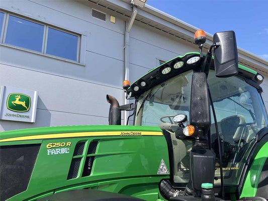 Tractor - John Deere 6250R