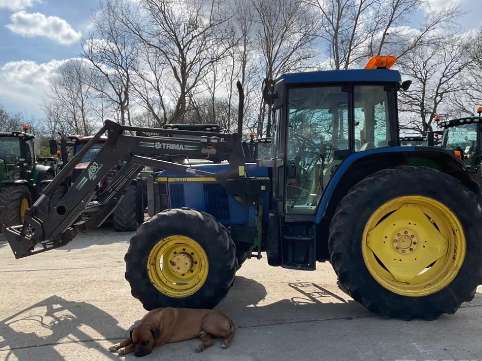 Tractor - John Deere 6410