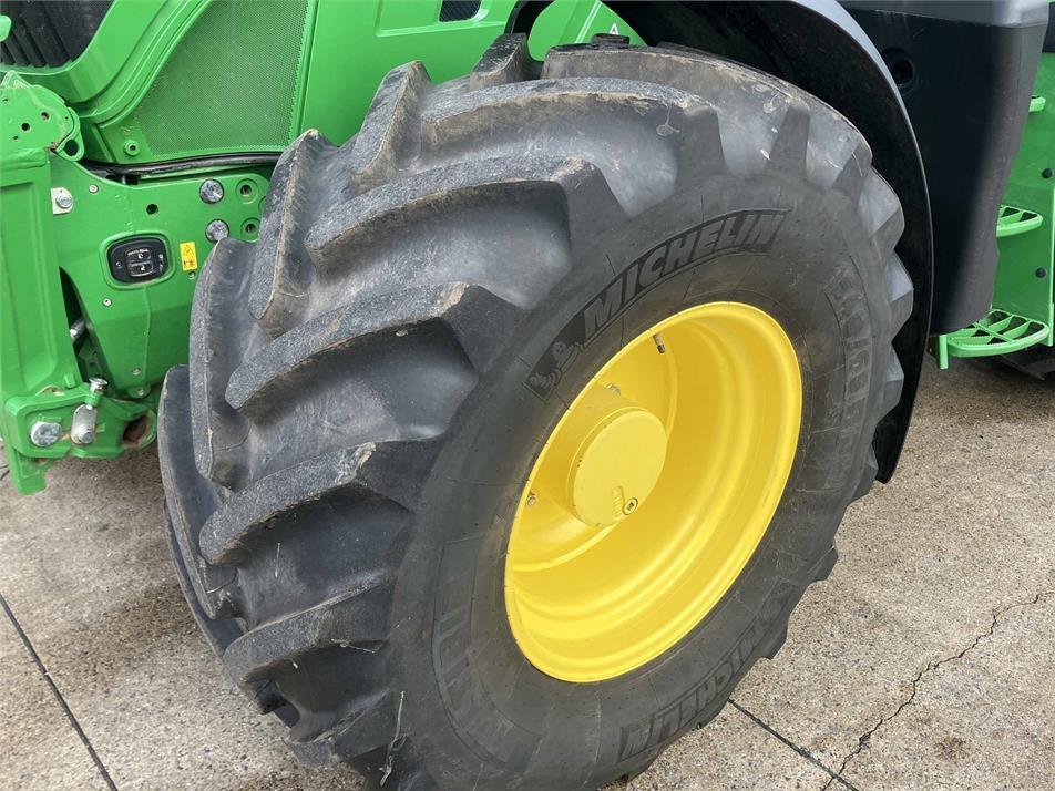 Tractor - John Deere 6R 130