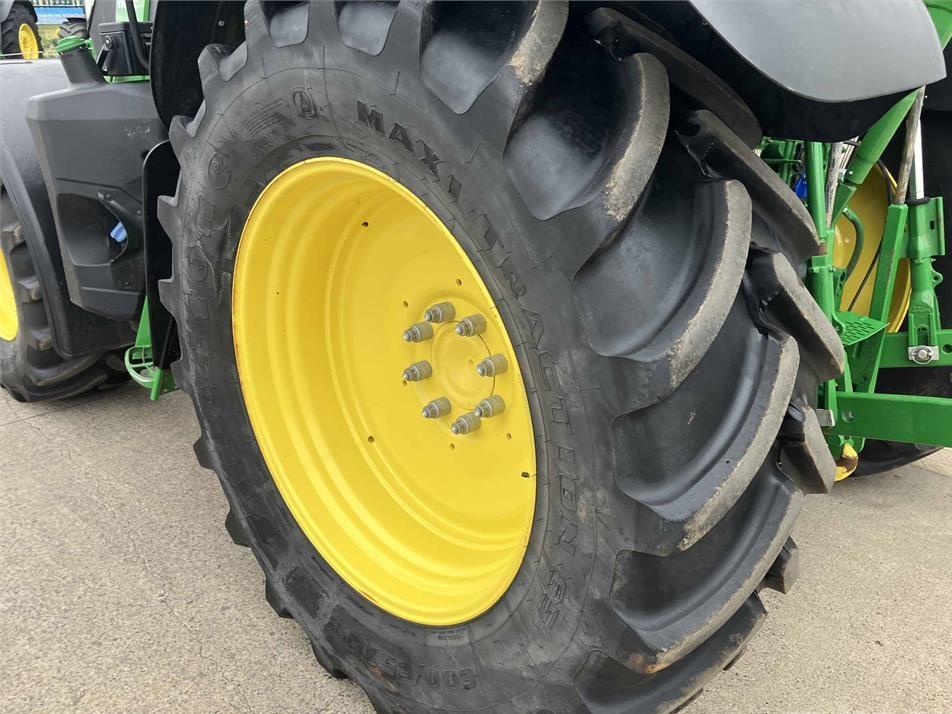 Tractor - John Deere 6R 130