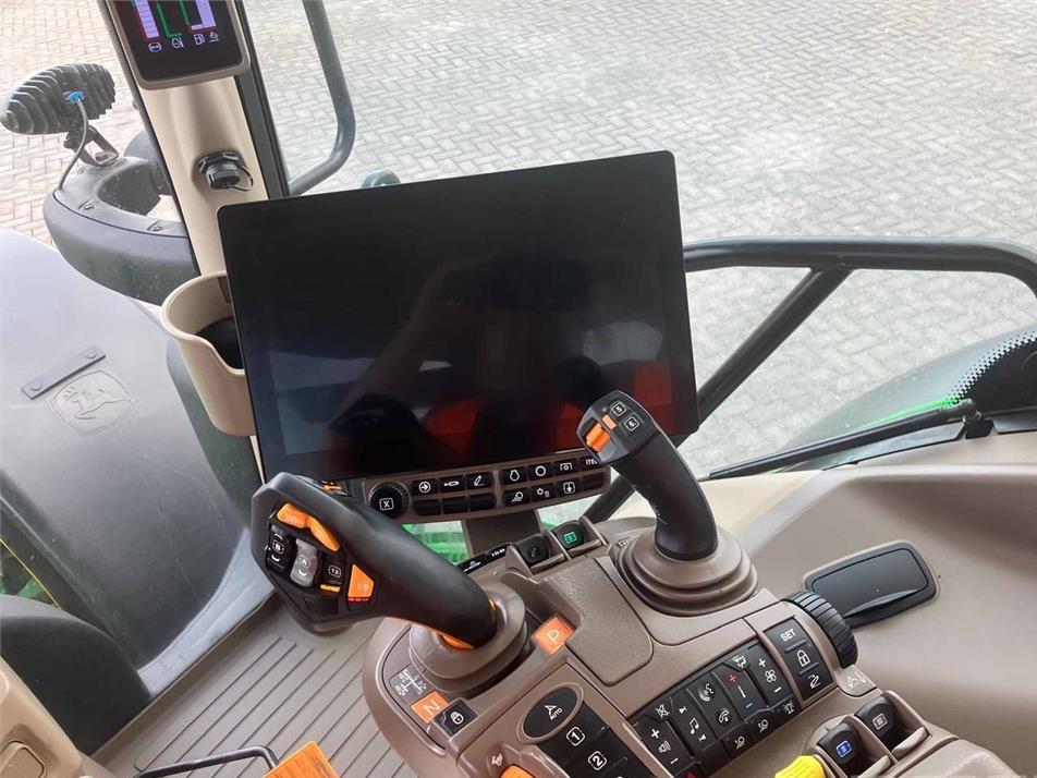 Tractor - John Deere 6R 155