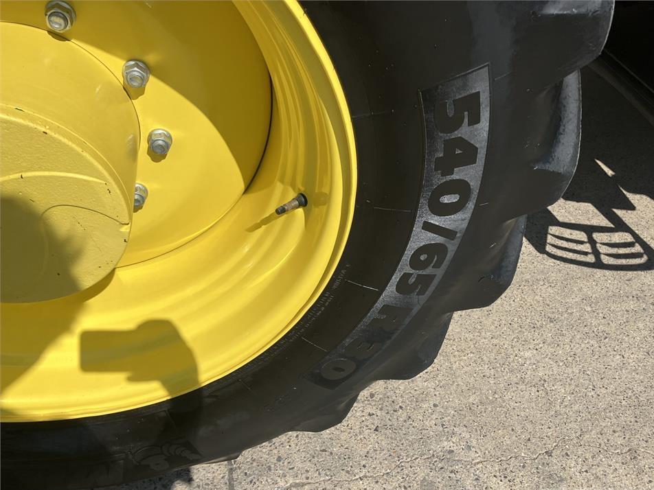 Tractor - John Deere 6R 155