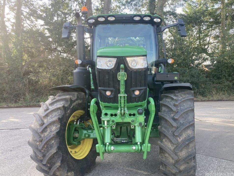 Tractor - John Deere 6R 215