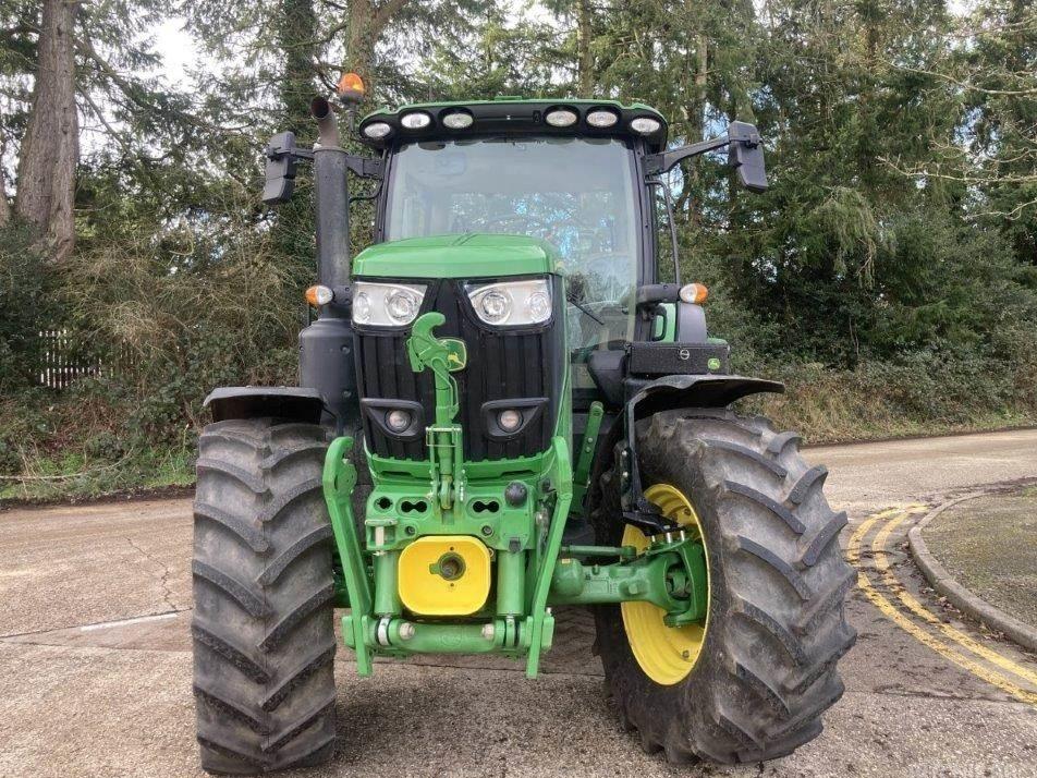 Tractor - John Deere 6R 215