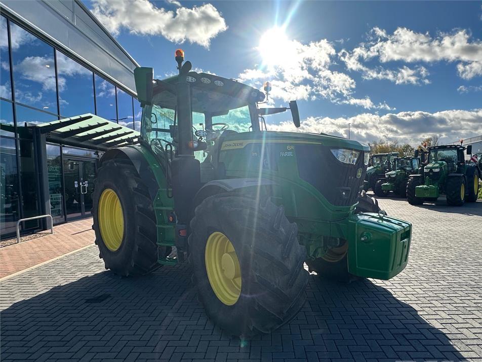 Tractor - John Deere 6R 215