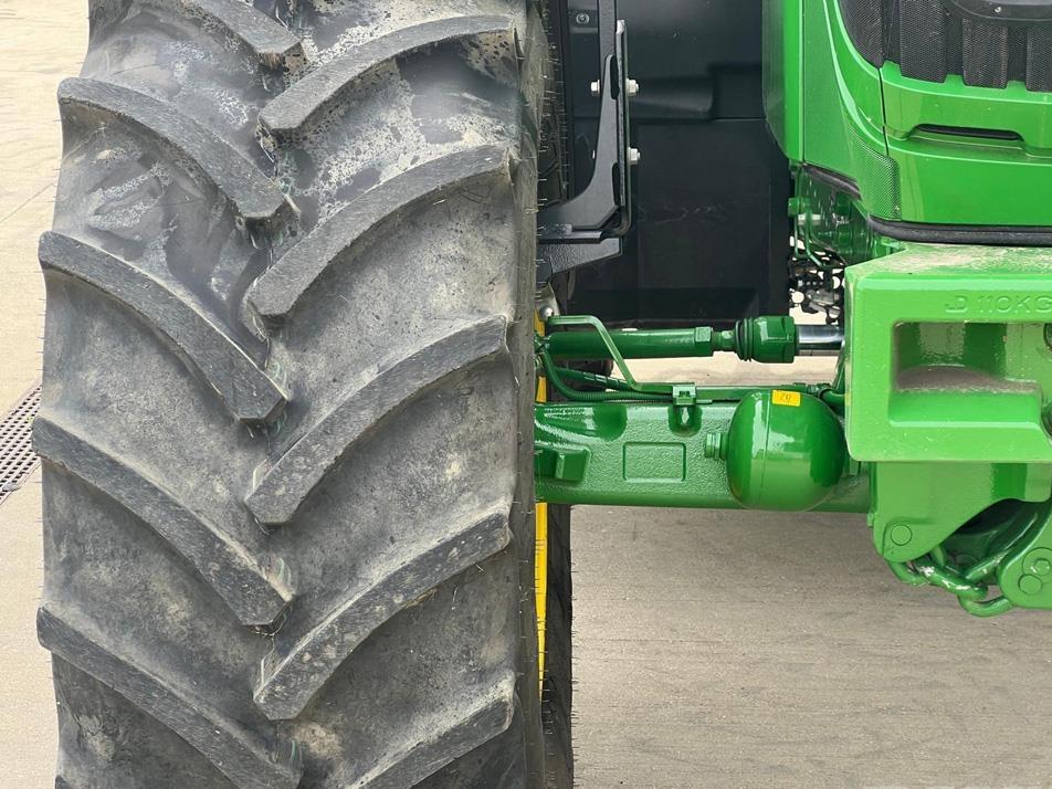 Tractor - John Deere 6R185