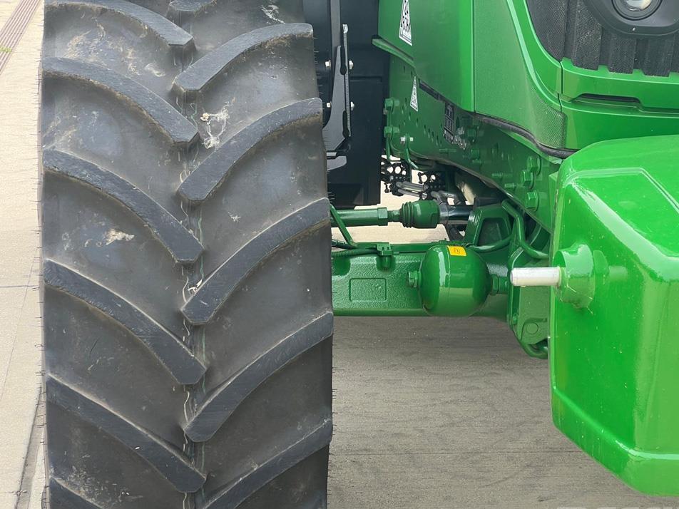 Tractor - John Deere 6R185