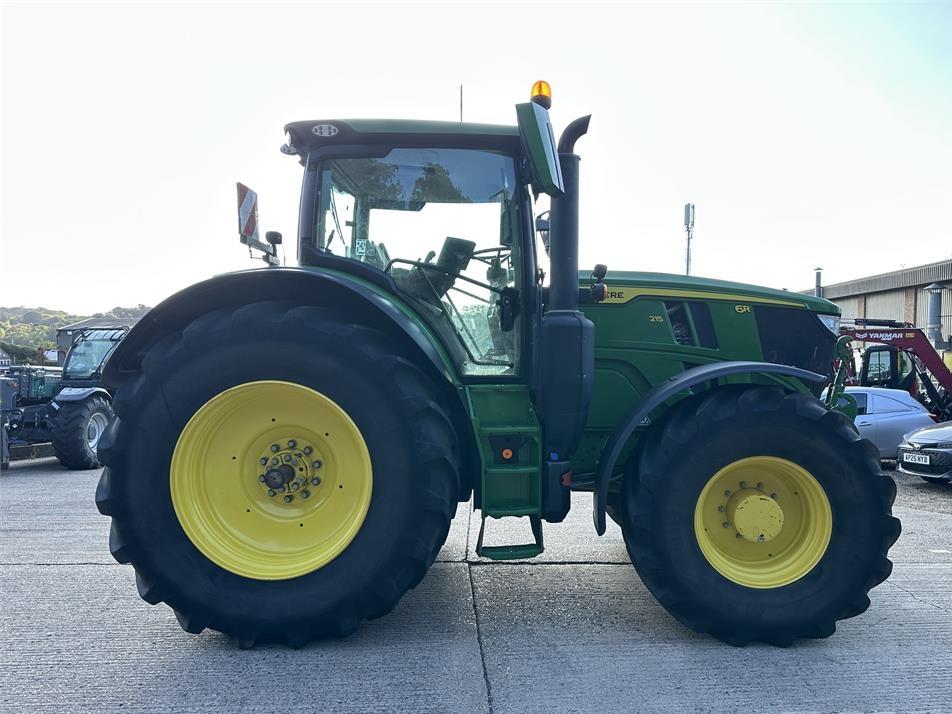 Tractor - John Deere 6R215