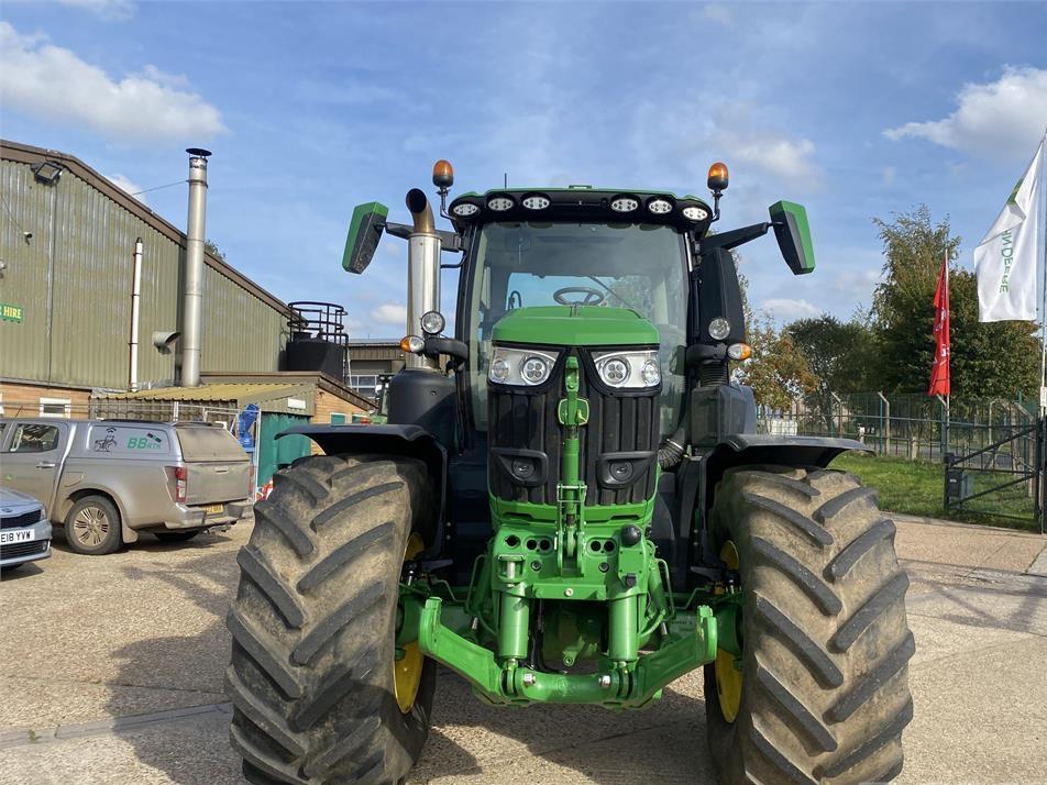 Tractor - John Deere 6R250