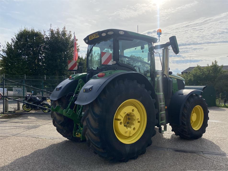 Tractor - John Deere 6R250