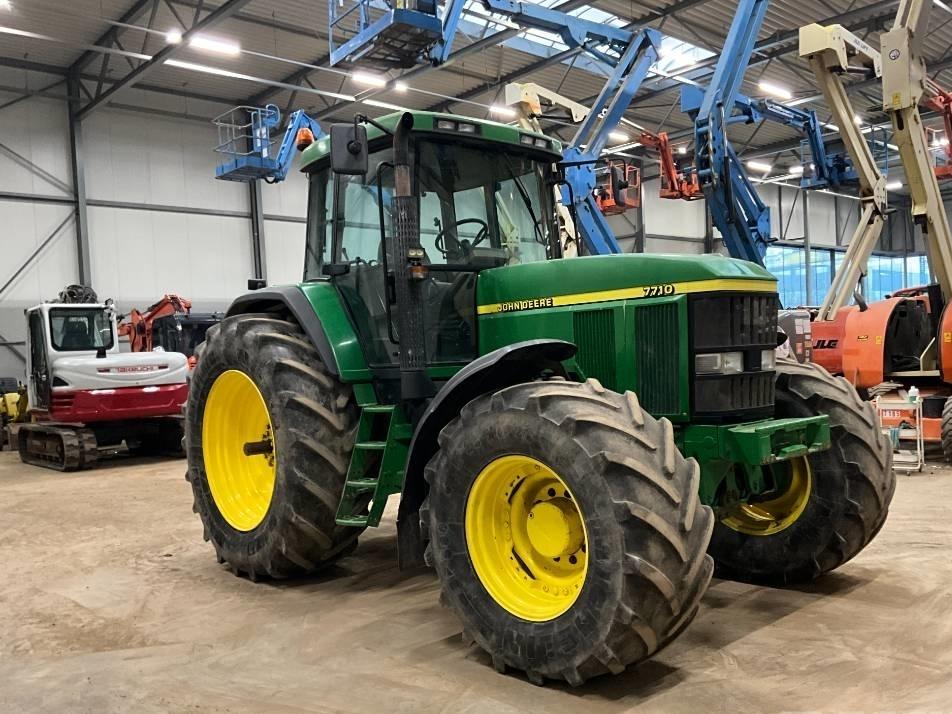 Tractor - John Deere 7710