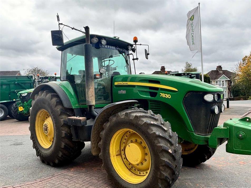 Tractor - John Deere 7830