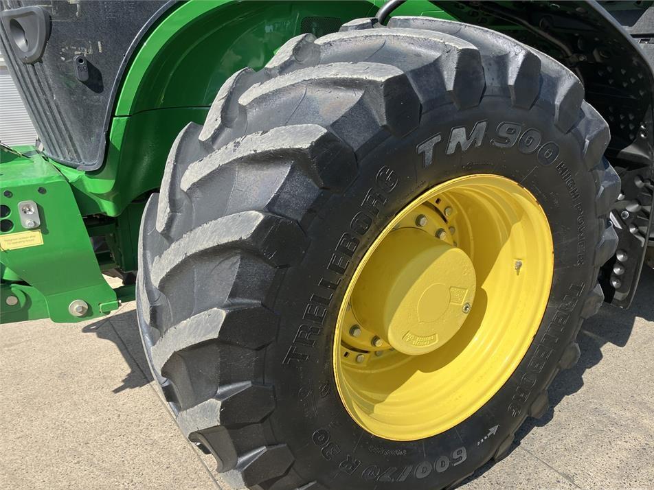 Tractor - John Deere 7R 310