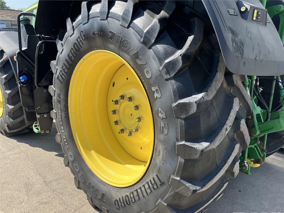 Tractor - John Deere 7R 310