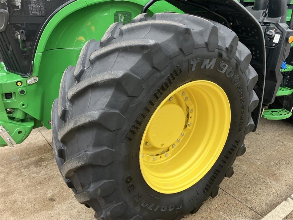 Tractor - John Deere 7R 310