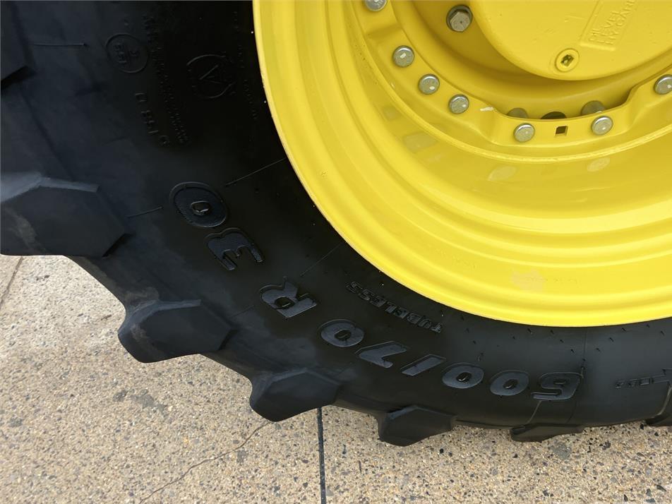 Tractor - John Deere 7R 310