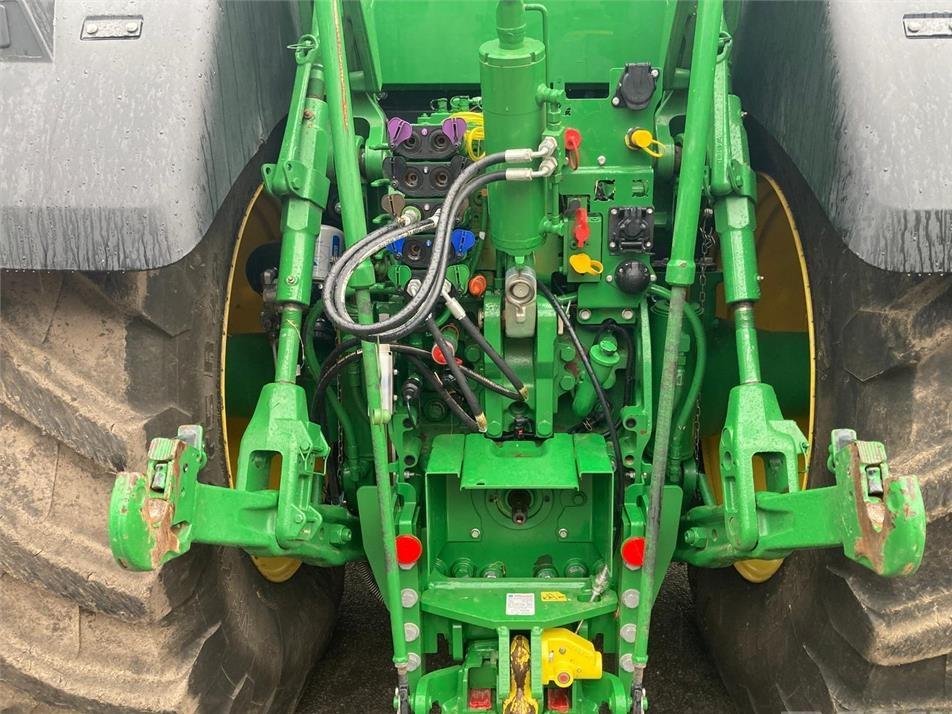 Tractor - John Deere 7R 310