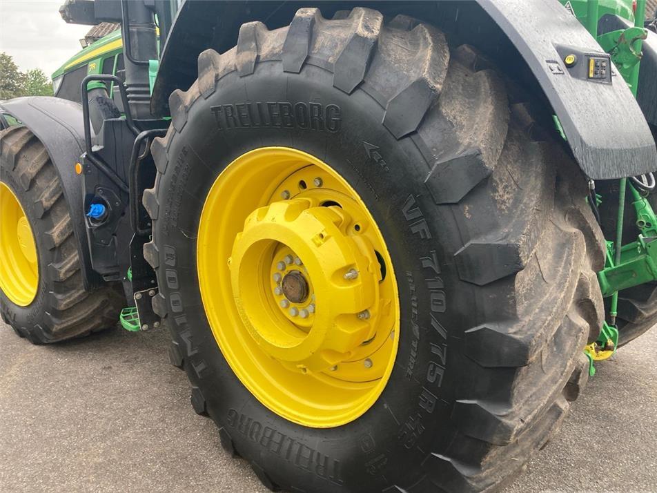 Tractor - John Deere 7R 310