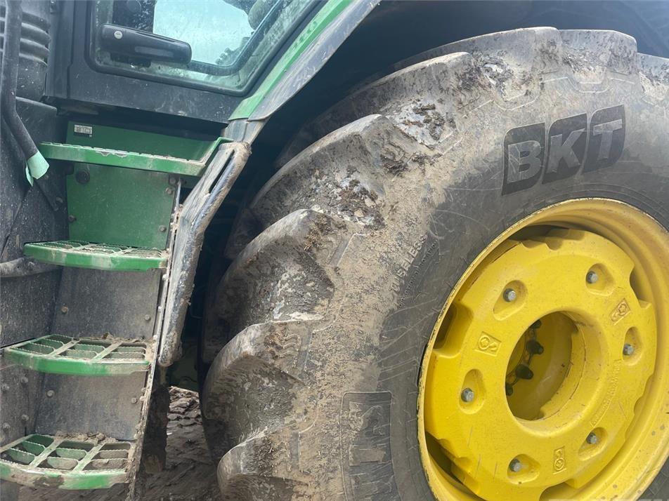 Tractor - John Deere 7R 330