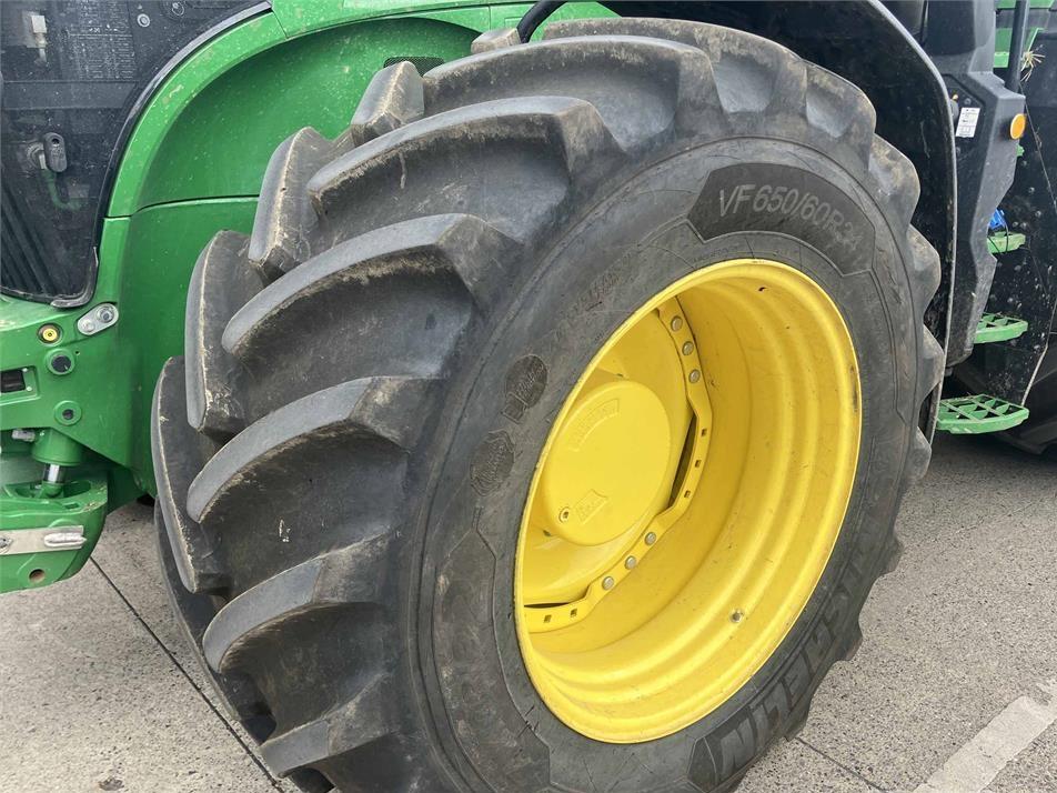 Tractor - John Deere 7R 350